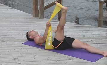 Y3  Étirement yoga jambe.